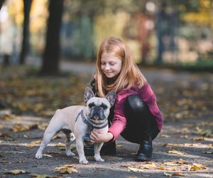 Pies w domu to potężne wsparcie dla dziecka. W stresie może pomóc bardziej niż rodzic?