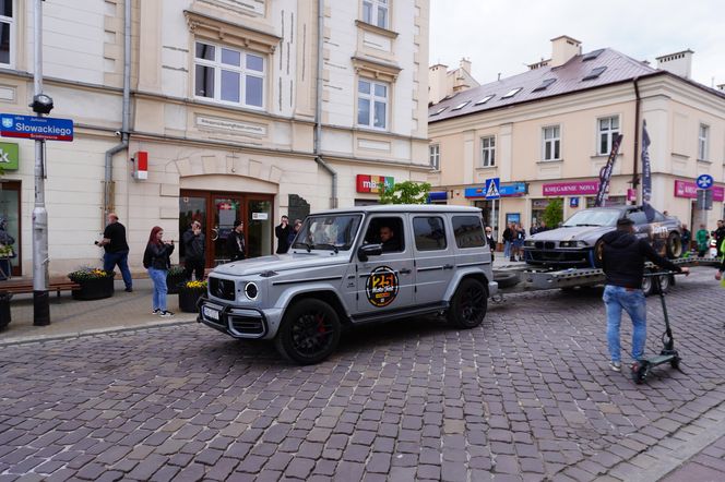 Rzeszowskie Juwenalia rozpoczęte. Barwny korowód przeszedł przez miasto
