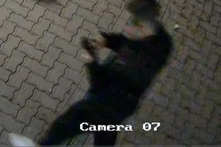 Demolka w centrum Tarnowa. Policja szuka mężczyzny ze zdjęć