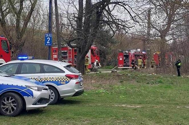  Mały dom płonął jak pochodnia. Słychać było wybuchy, wszystkie służby postawione na nogi