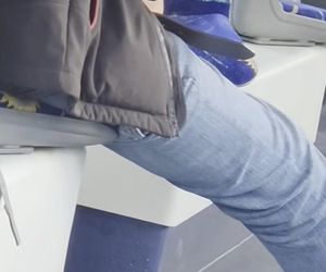 Oddał mocz w toruńskim tramwaju. Wszystko się nagrało