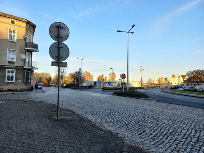 Będzie nowe rondo w Lesznie. W miejscu, gdzie kłopot ma pewnie niejeden kierowca [ZDJĘCIA]