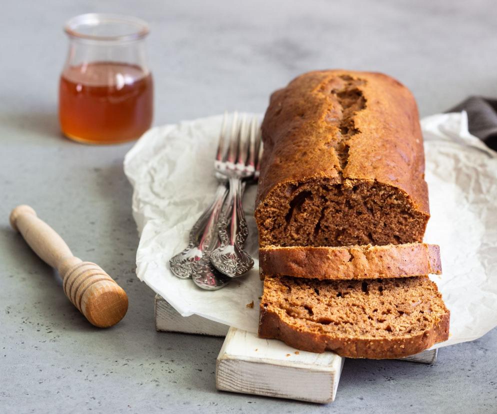 Miodowe ciasto to zaskakujący popis kulinarny Davida Beckhama. 