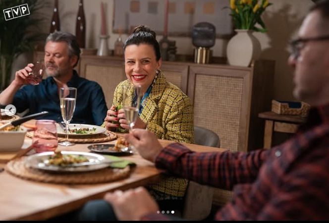 Rodzinka.pl nowy 17 sezon. Marek (Jacek Braciak), Maria (Agata Kulesza), Ludwik (Tomasz Karolak)