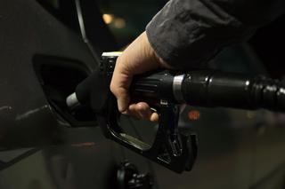 Od 1 maja nowe paliwo na stacjach benzynowych w całej Polsce. Kierowców czekają duże zmiany