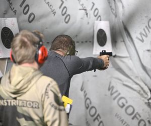 Zawody strzeleckie w Warszawie. Z bronią weterani, funkcjonariusze i żołnierze