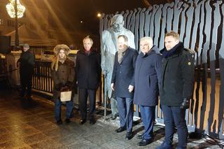 Białystok. Odsłonięto pomnik Władysława Bartoszewskiego