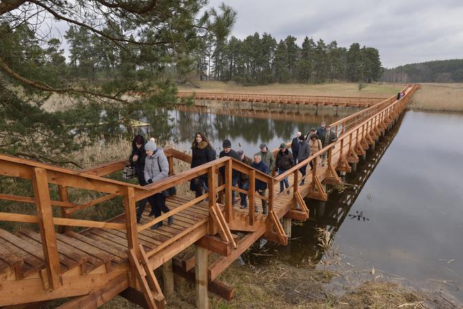 Nowe kładki w Mazurskim Parku Krajobrazowym. Atrakcja oficjalnie otwarta! [ZDJĘCIA]