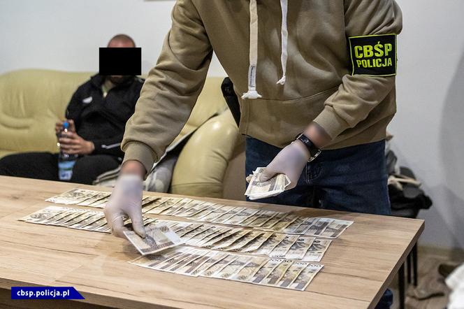 CBŚP zatrzymało na Śląsku handlarzy sterydami
