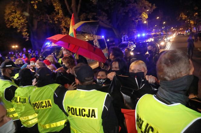 Protestujący odwiedzili siedzibę PiS przy Nowogrodzkiej