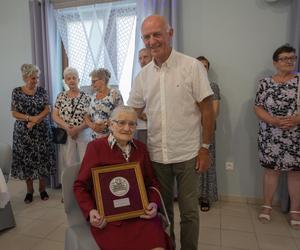 Pani Kazimiera pochodzi z Piątkowa w powiecie golubsko-dobrzyńskim, gdzie mieszka do dziś