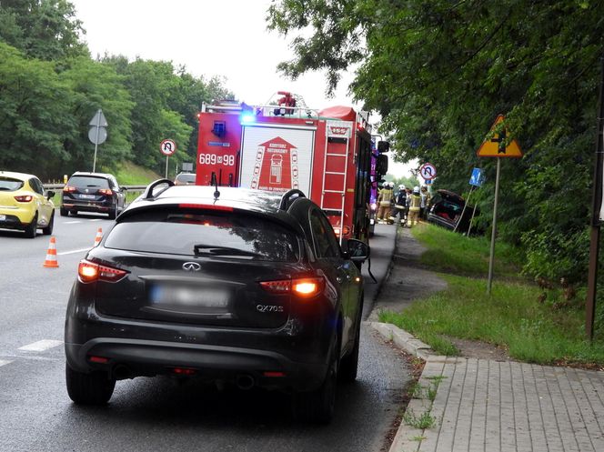Czołówka pod Wołominem. Dwie osoby w szpitalu