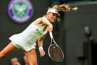 Koszmar Magdaleny Fręch zaczął się kilka godzin przed meczem. Klęska Polki w Wimbledonie