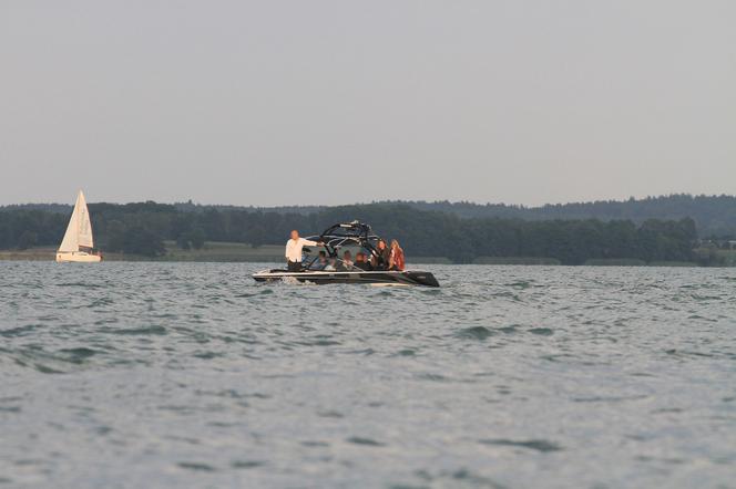 Pożegnali Piotra na jego ulubionej motorówce