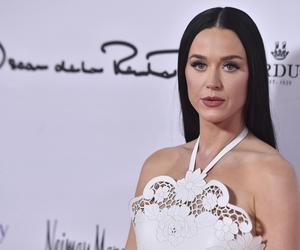 Szok! Policja ściga Katy Perry w bikini. Te zdjęcia wywołały skandal