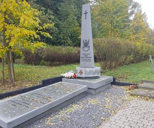 Zrobiliśmy spacer po białostockich nekropoliach. Sprawdź w jakim stanie są nagrobki historycznych postaci [ZDJĘCIA]