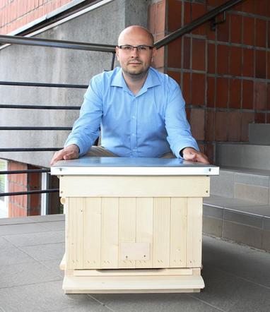UŚ ma własną pasiekę! Pszczoły zamieszkają na dachu wydziału Prawa i Administracji [GALERIA]