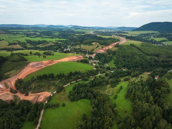 Autostrada D11 w Czechach - zdjęcia z budowy - sierpień 2025