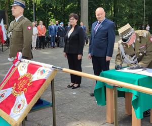 Nadanie sztandaru dla 16 WOG