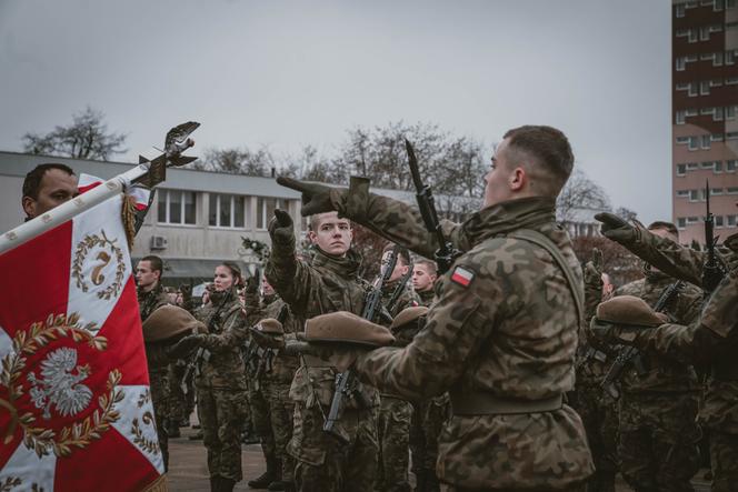 Przysięga wojskowa 2 LBOT w Puławach