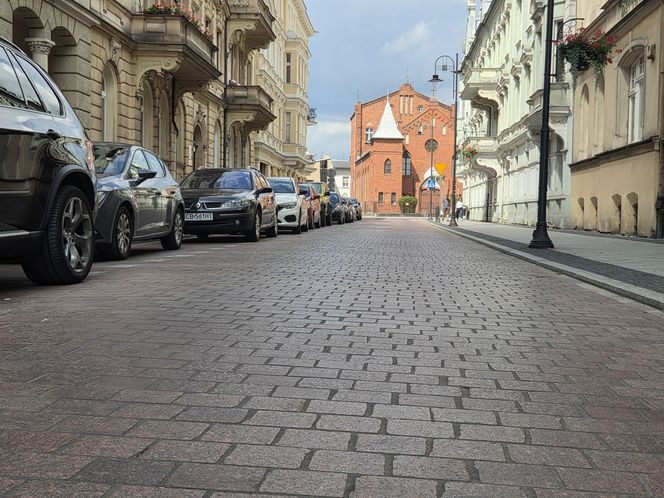 Tak wygląda jedna z najbardziej eleganckich ulic w Bydgoszczy. Zapraszamy na spacer po ul. Cieszkowskiego