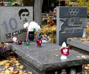 Groby Kazimierza Deyny i Witolda Woydy na Cmentarzu Wojskowym na Powązkach