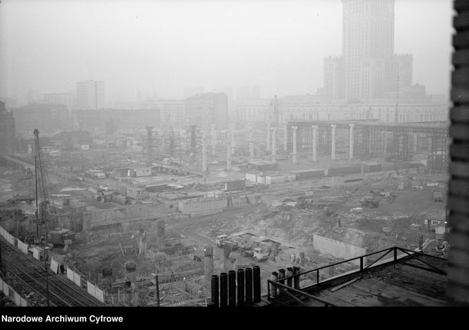 Budowa dworca Warszawa Centralna na początku lat 70.