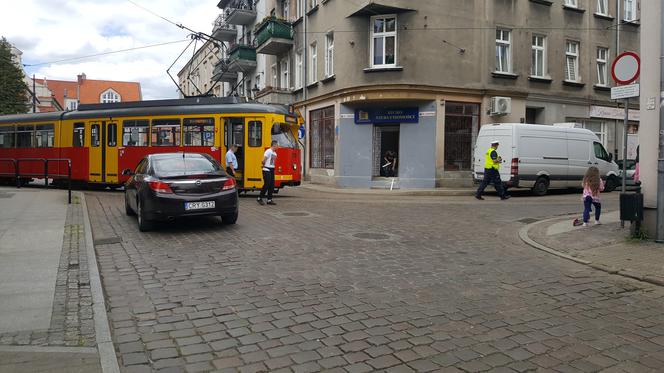 Zablokowane torowisko tramwajowe w Grudziądzu. Ruch na całej linii jest wstrzymany