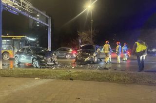 Groźny wypadek na Mokotowie! Jedna osoba poszkodowana [ZDJĘCIA]