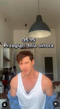 M jak miłość na planie. Marcin (Mikołaj Roznerski)