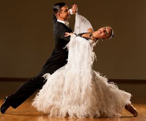 Walc wiedeński - historia i kroki podstawowe tańca