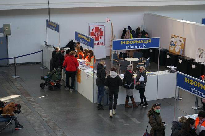 Poznań pomaga uchodźcom z Ukrainy. Przeniesiono punkt recepcyjny