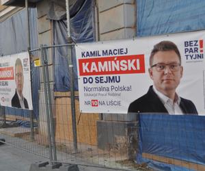 Kampania wyborcza w Kielcach. W śródmieściu najwięcej plakatów kandydatów do Sejmu i Senatu