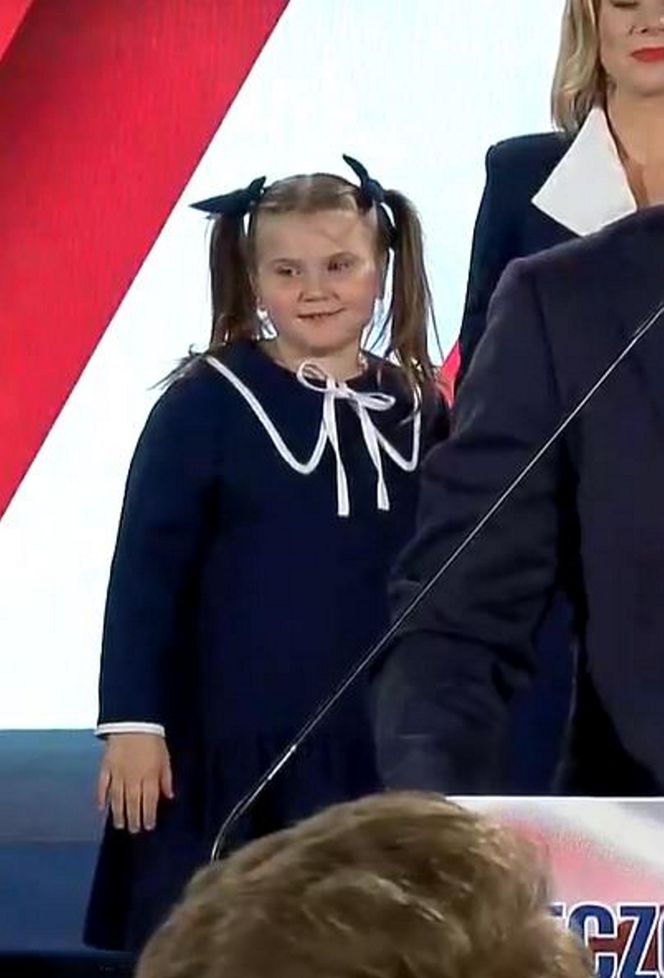 Karol Nawrocki z rodziną. Jego córka skradła show na wieczorze wyborczym