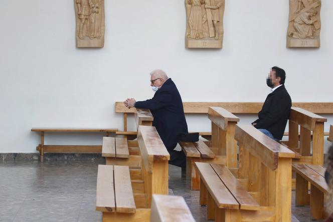 Lech Wałęsa w kościele