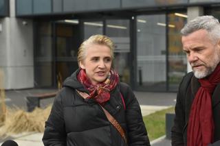 Joanna Scheuring-Wielgus triumfuje w toruńskim sądzie