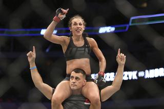 Joanna Jędrzejczyk, Jessica Andrade