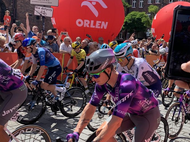 Tour de Pologne 2025. Start w Katowicach Nikiszowcu