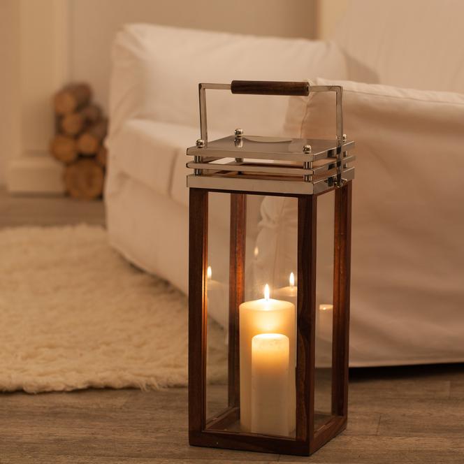 Lampion na świece z drewnianymi elementami