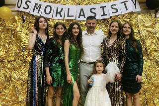 Kieleckie pięcioraczki na Balu Ósmoklasisty i bierzmowaniu