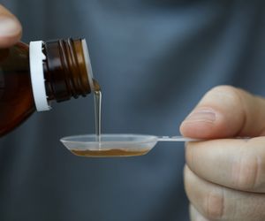 Pecto Drill - syrop na kaszel. Ulotka, dawkowanie