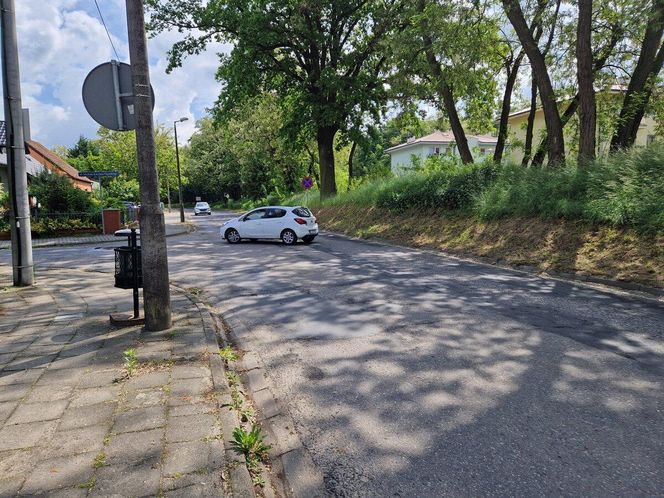 W poniedziałek rusza remont ulicy Kiepury w Lesznie. Którędy dojazd do szpitala i przychodni?