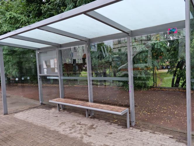 Antyszczepionkowcy we Wrocławiu. Policja zabezpieczy SZCZEPCIObus?