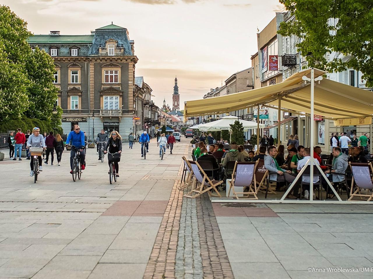 Właściciele lokali będa płacić mniej za ogródki gastronomiczne - Ile dokładnie?