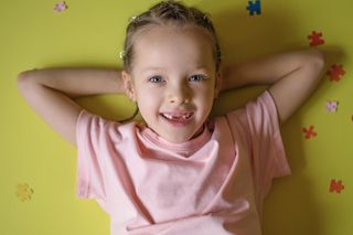 „Wstyd mi, że moje kilkuletnie dziecko… przeklina”. Psycholog ma na to sposób  