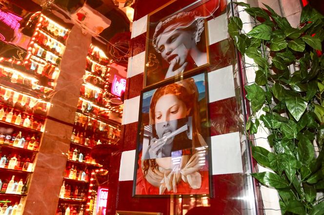 Szturm modlitewny na restaurację Madonna w Warszawie. "Dzieci, nawróćcie się!"