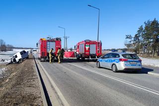 Czołowe zderzenie w Podlaskiem. Pasażer mitsubishi zginął na miejscu. 3 osoby w szpitalu