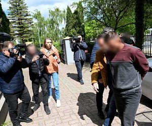 2,5 letnia dziewczynka zmarła w wyniku poparzeń i skrajnego odwodnienia. Rodzice zastępczy usłyszeli zarzuty