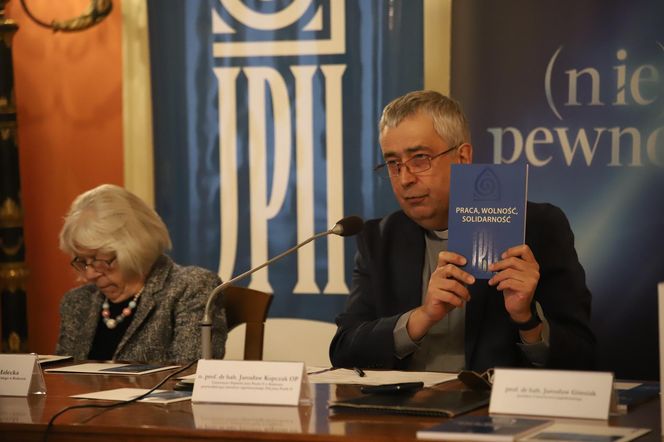 Konferencja prasowa przed XX Dniami Jana Pawła II w Sali Okna Papieskiego w Pałacu Arcybiskupów Krakowskich