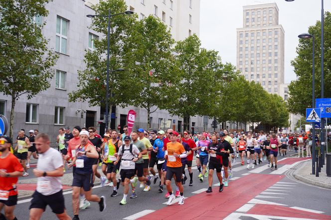 Uczestnicy Maratonu Warszawskiego 2025